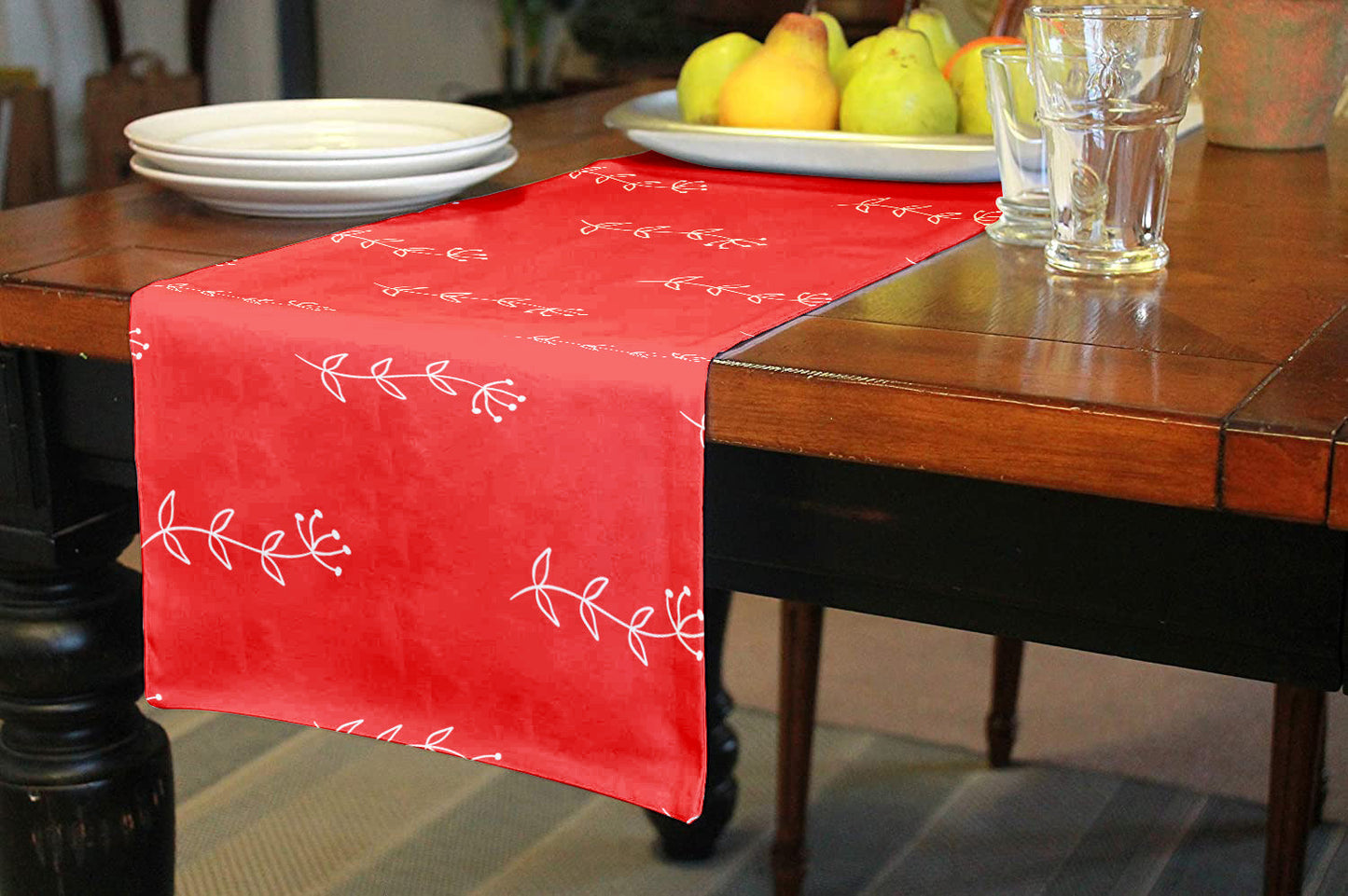 tinsel table runner