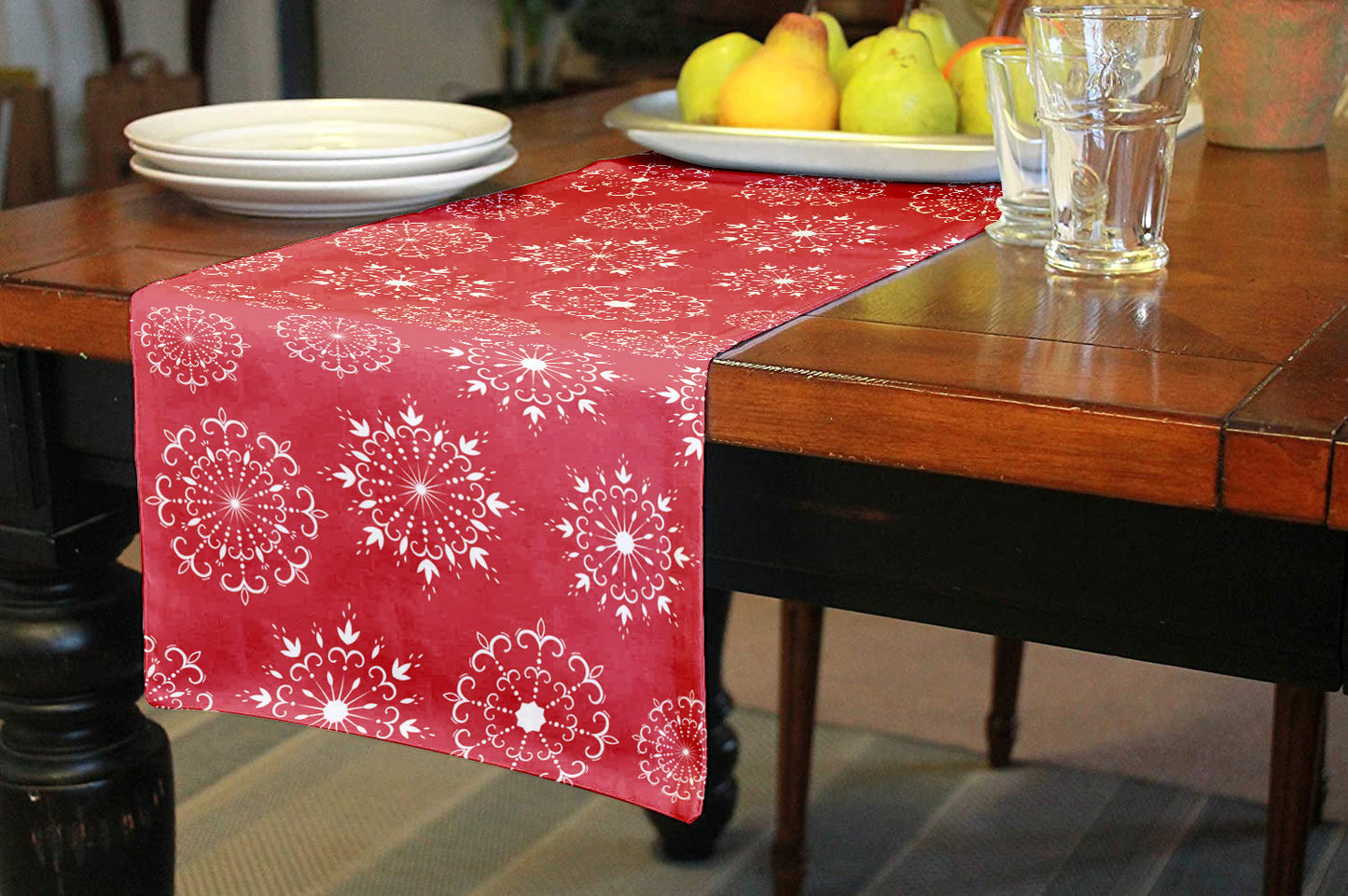 glimmer table runner