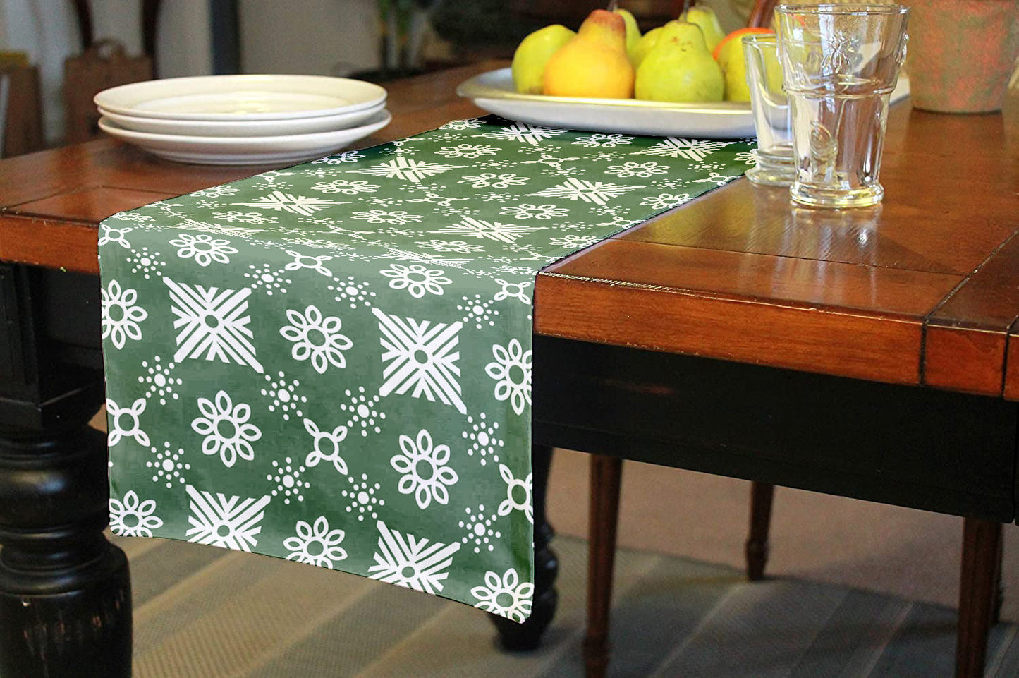 solstice table runner