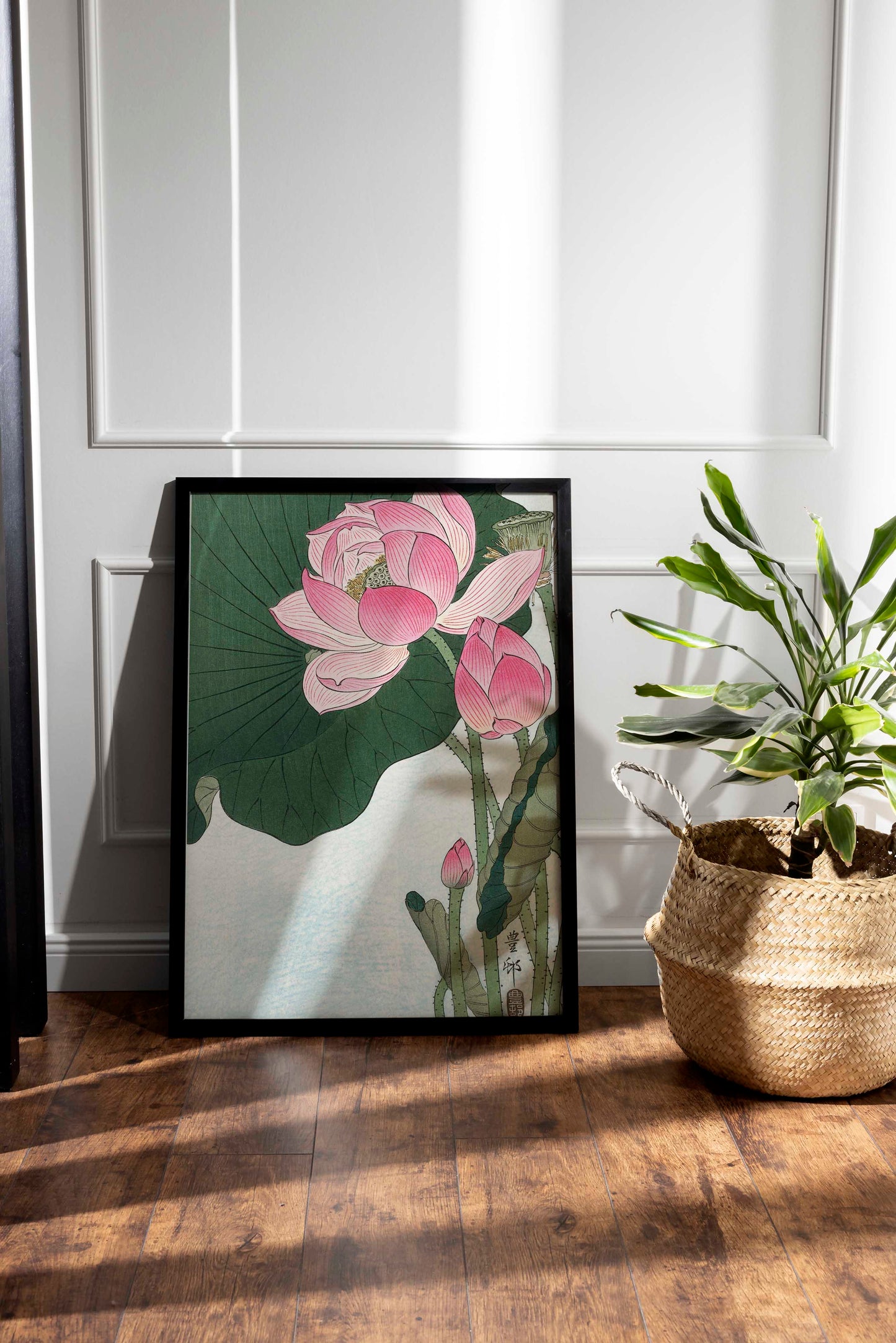 surrealium gallery frame