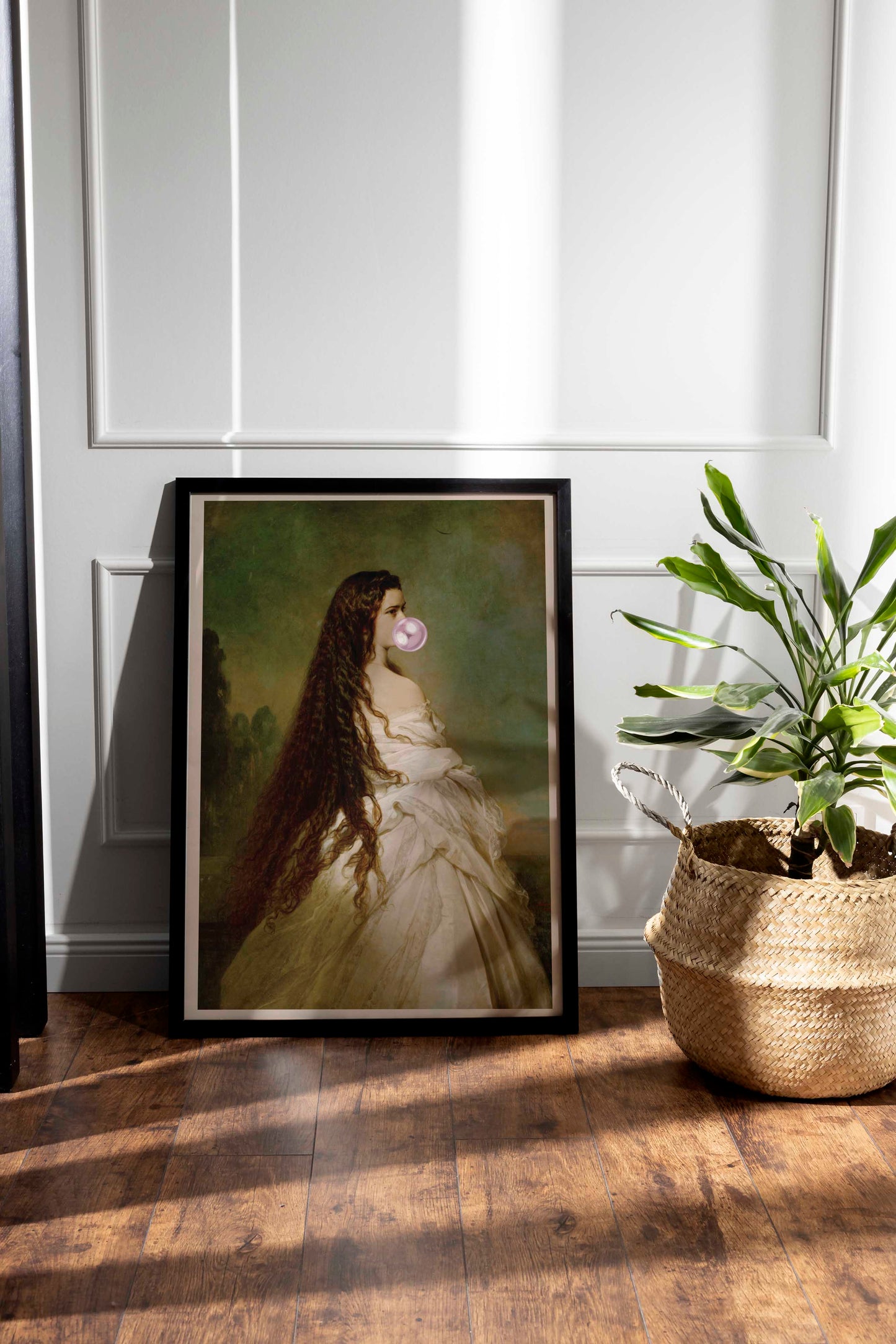 dainty gallery frame